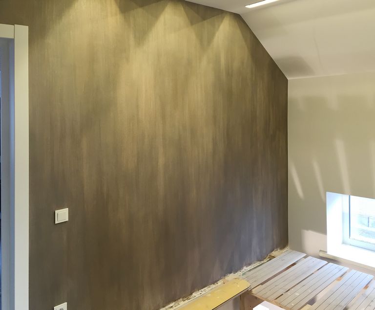 С эффектом металлизации